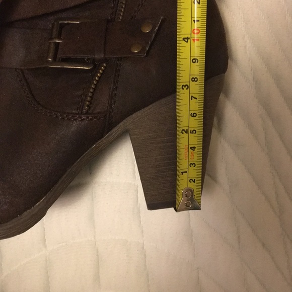 Zip Up Brown Heeled Boots - Picture 5 of 7